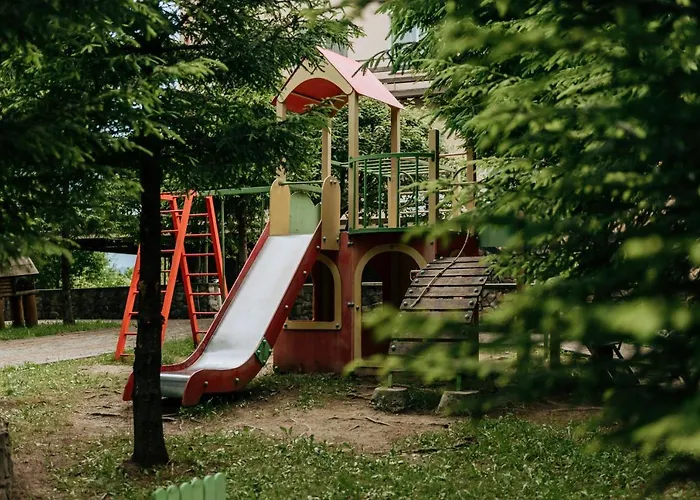 Semesteranläggning (resort) Kamyanka Mizhhirya (Transcarpathia)